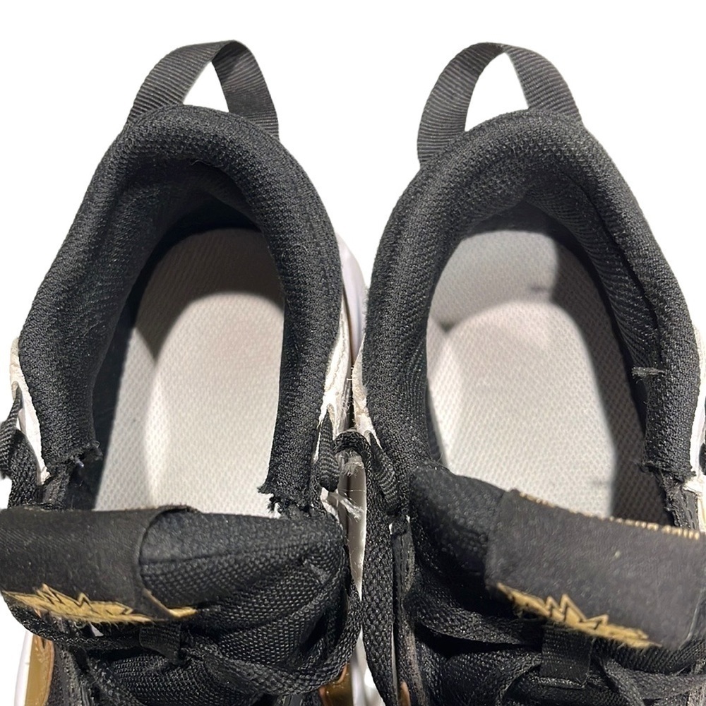 NIKE Hustle D 10 Big Kids Basketball Shoes Sneakers SZ 5Y black gold - Picture 6 of 9